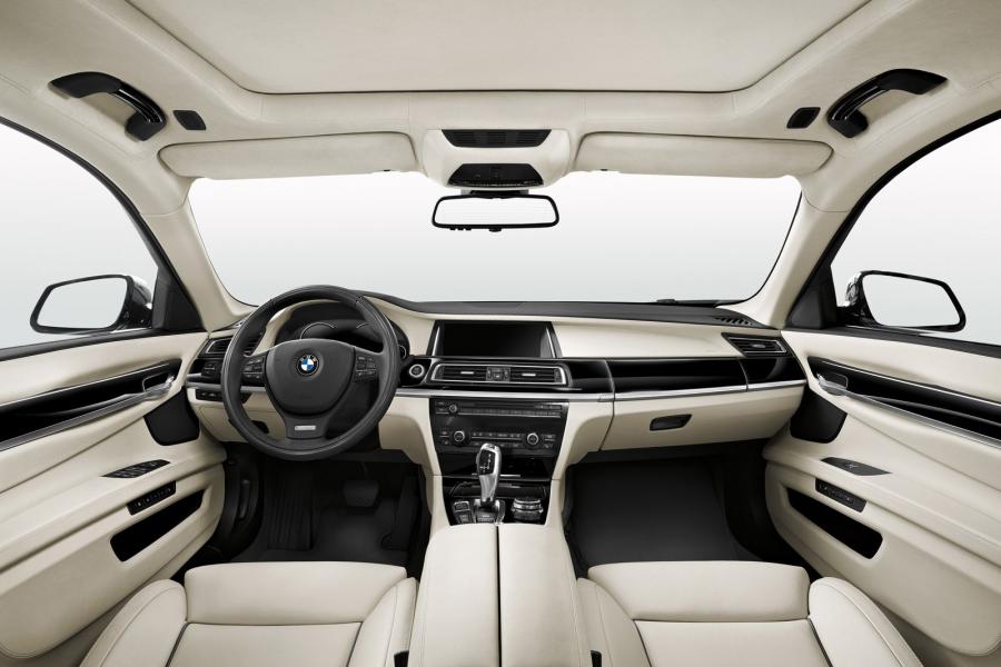  BMW 7-Series Edition Exclusive 2014 года  (фото 3 из 4)